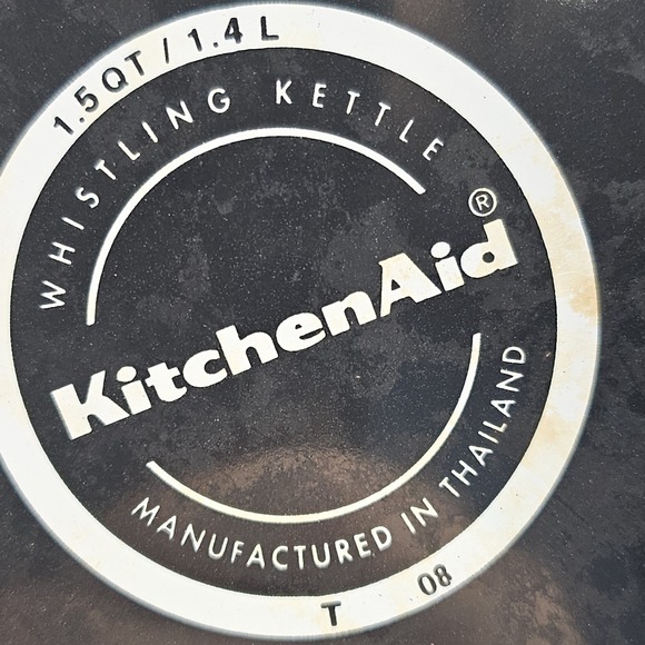 Kitchenaid White Whistling Tea Kettle 1.5 Quart - Picture 13 of 14